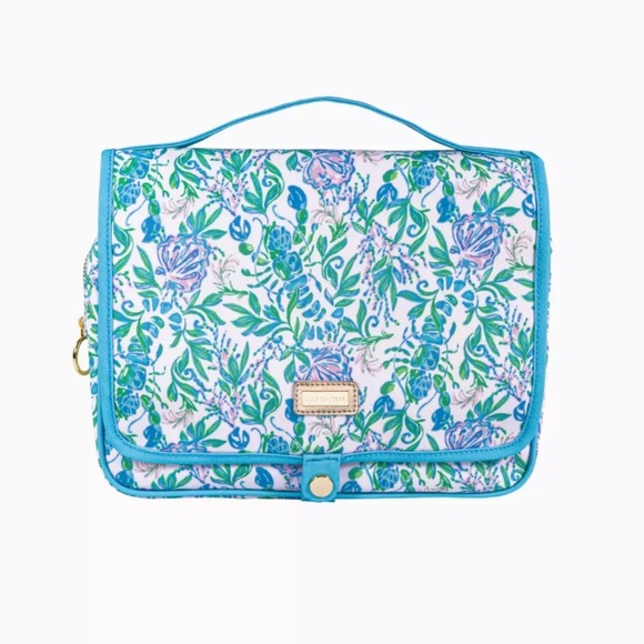 NWT Lilly Pulitzer Hanging Toiletry Bag Color: Resort White Just A Pinch - Picture 1 of 15